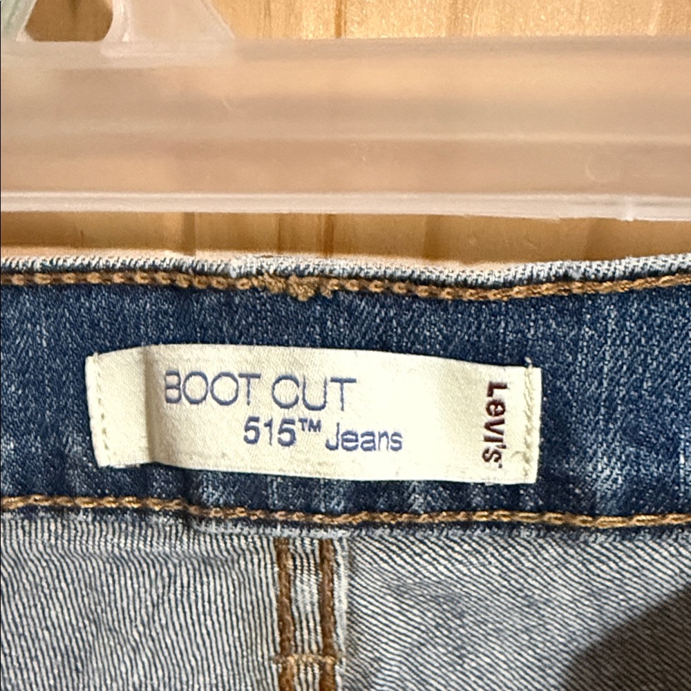 Levi's Women's Boot Cut Jeans in Classic Blue - Picture 2 of 6